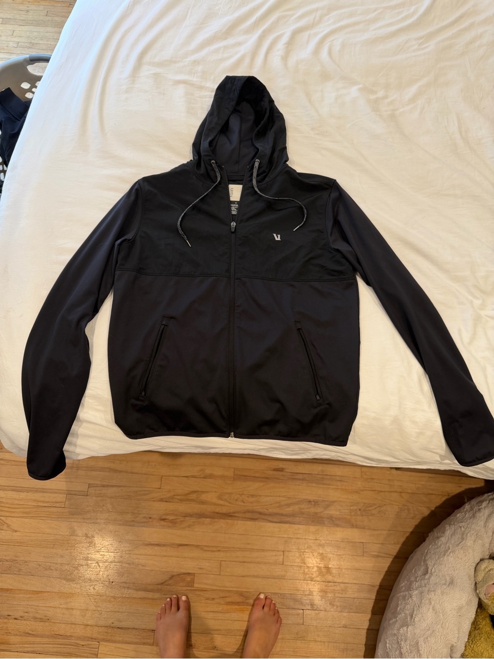 Vuori Men’s Black Full-Zip Hooded Lightweight Jacket